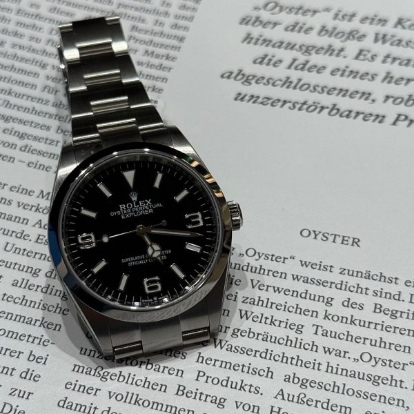 Explorer 36 von Rolex bei Mundwiler Juwelen in Winterthur