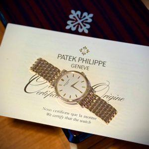 Calatrava von Patek Philippe bei Mundwiler Juwelen in Winterthur