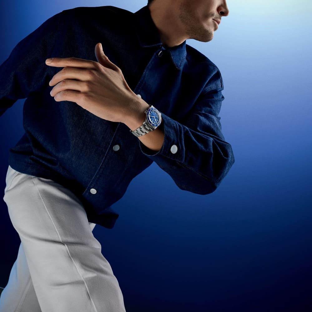 TUDOR_NP26_BLACK BAY 54 BLUE_LIFESTYLE_4_1000x1000_1000x1000