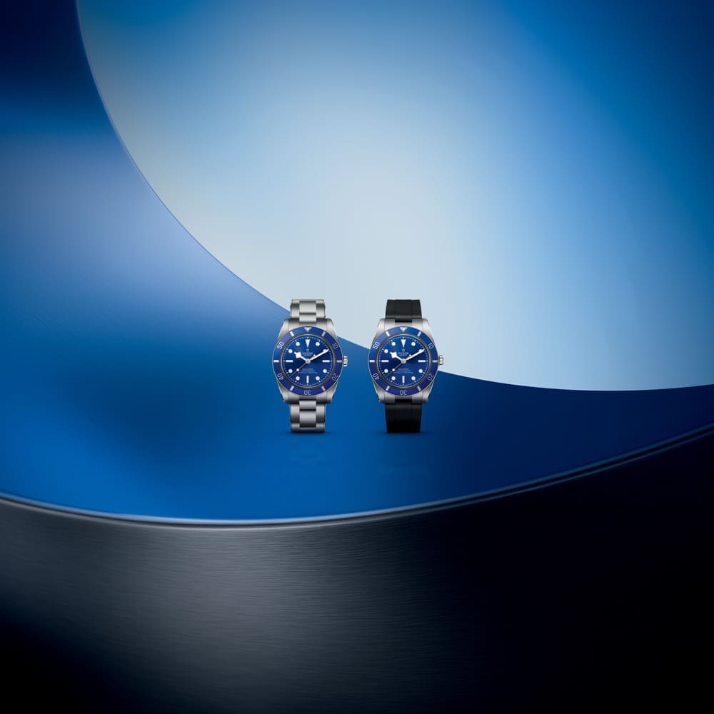 TUDOR_NP26_BLACK BAY 54 BLUE_LIFESTYLE_9_1000x1000_1000x1000